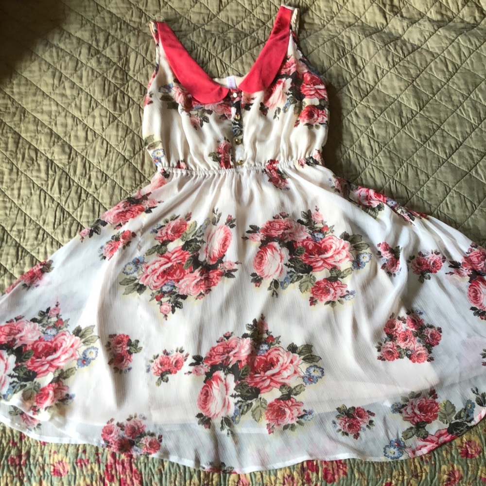 Xhilaration small white and pink floral dress